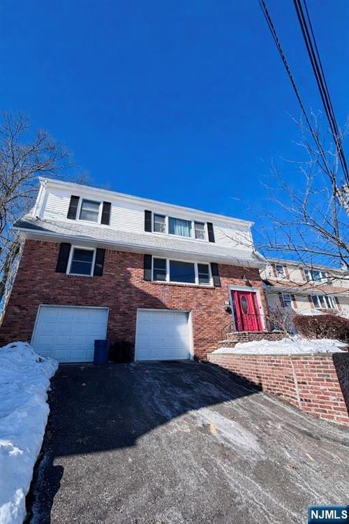 81 Lakeshore Dr, Prospect Park, NJ, 07508-1848 | Card Image