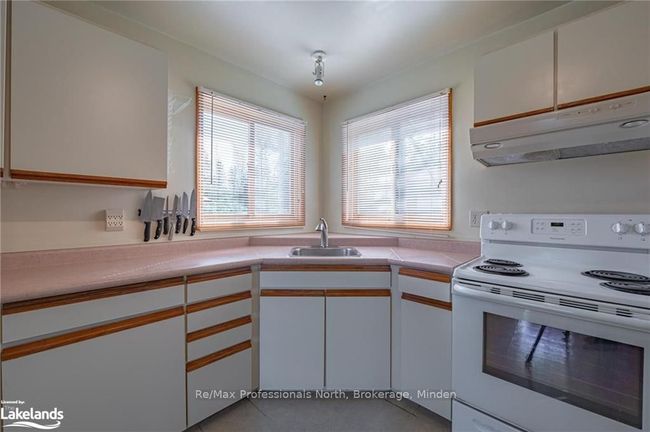 1070 Glamorgan Rd, House other with 3 bedrooms, 2 bathrooms and 4 parking in Gooderham ON | Image 7