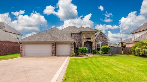 6 Bonnard Cv, Maumelle, AR, 72113-7302 | Card Image
