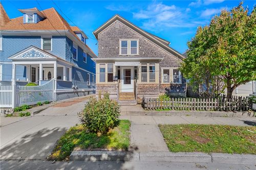 221 Massachusetts Ave, Providence, RI, 02905-4313 | Card Image