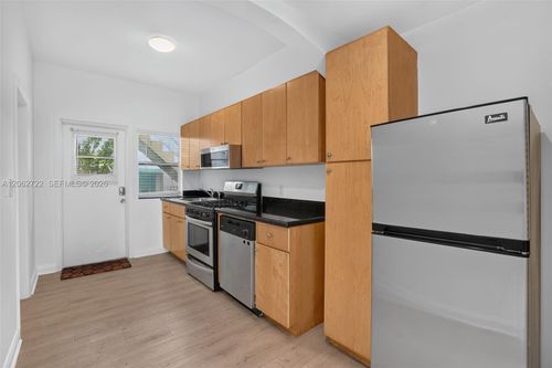 2-1027 Euclid Ave, Miami Beach, FL, 33139-4983 | Card Image