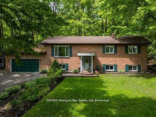 31 E Lakeview Crescent E, Tiny, ON, L9M0B9 | Card Image