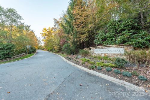 510 Sweet Spire Rdg, Asheville, NC, 28804-6200 | Card Image