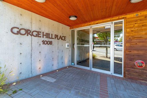 201-1008 Tillicum Rd, Esquimalt, BC, V9A1Z8 | Card Image