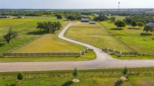 109 Silver Saddle Cir, Weatherford, TX, 76087-6628 | Card Image