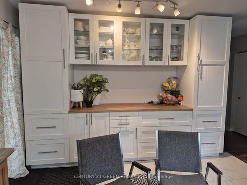 {{alt}} | Card Image