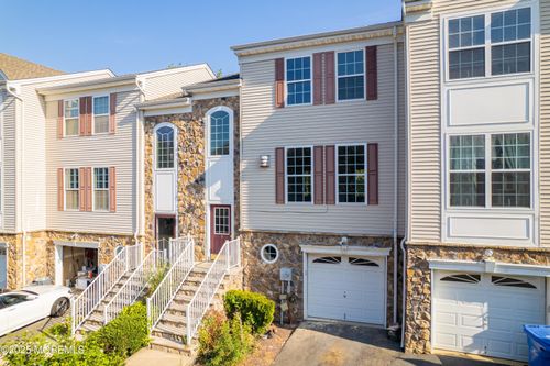 19 Russell Ct, Matawan, NJ, 07747-7103 | Card Image