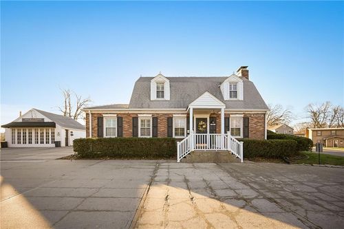 203 Sw Jefferson St, Lee's Summit, MO, 64063-2311 | Card Image