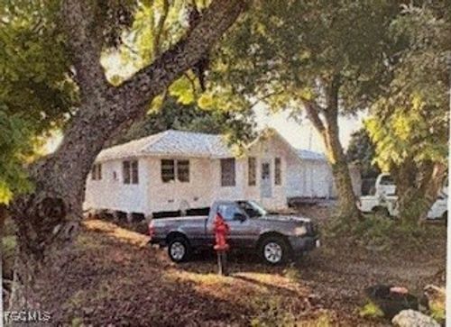 255 Se 4th Ave, South Bay, FL, 33493-2312 | Card Image