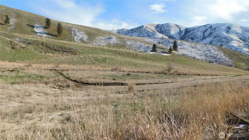 8013 Nahahum Canyon Rd, Cashmere, WA, 98815-9720 | Card Image