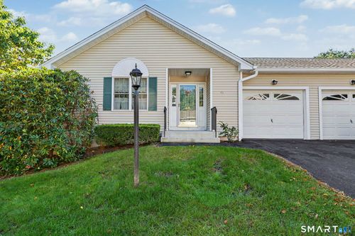 48 Cider Mill Ln, Trumbull, CT, 06611-2470 | Card Image