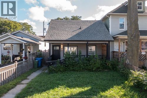 1354 Mckay Ave, Windsor, ON, N9B2B2 | Card Image