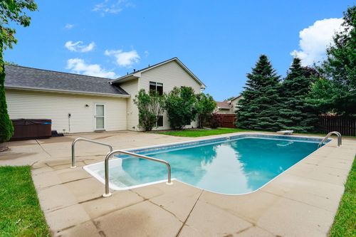 382 Tuttle Dr, Hastings, MN, 55033-8819 | Card Image