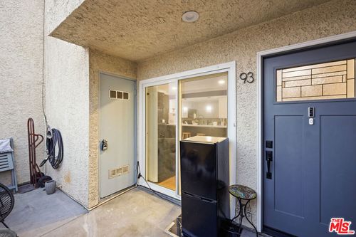 93-18209 Sierra Hwy, Canyon Country, CA, 91351 | Card Image