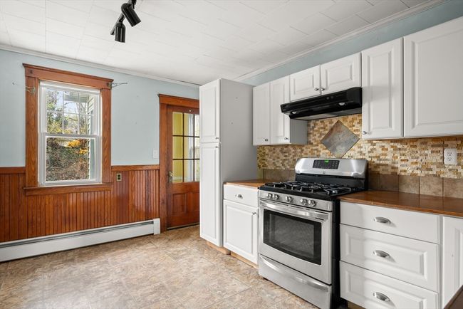82 Sylvester St, House other with 3 bedrooms, 1 bathrooms and 2 parking in Lawrence MA | Image 20