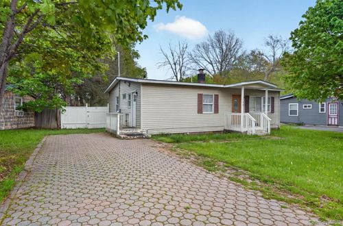 11 Edward Ave, Monticello, NY, 12701-2504 | Card Image