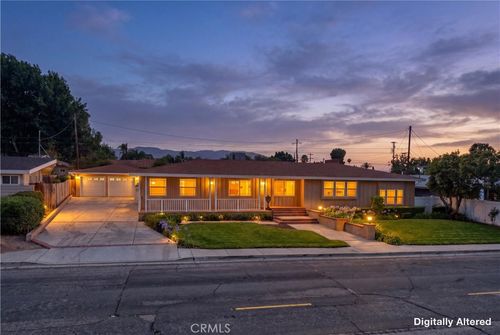 1410 Kellogg Ave, Corona, CA, 92879-2911 | Card Image