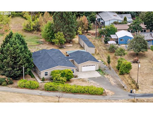 194 Oak St, Monroe, OR, 97456-9483 | Card Image