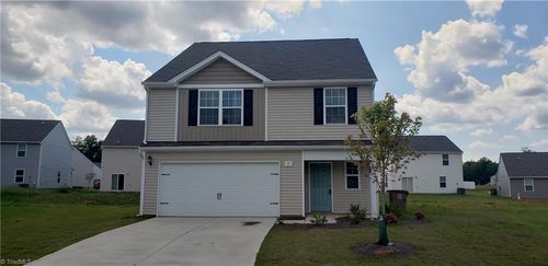 5 Hazelburn Ct, Greensboro, NC, 27405-5069 | Card Image