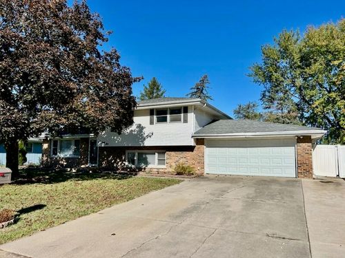 631 Concord Pl, Bourbonnais, IL, 60914-1211 | Card Image