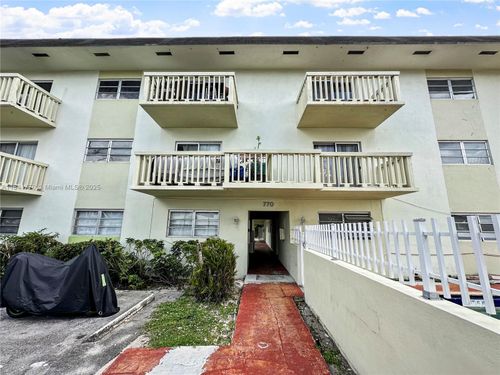 apt-303-770 Ne 128th St, North Miami, FL, 33161-4842 | Card Image
