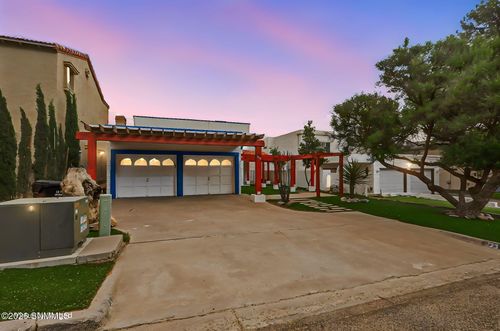 123 Feather Moon Dr, Santa Teresa, NM, 88008-9300 | Card Image