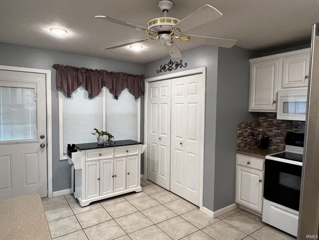 2654 Fuquay Rd, House other with 4 bedrooms, 3 bathrooms and null parking in Newburgh IN | Image 9