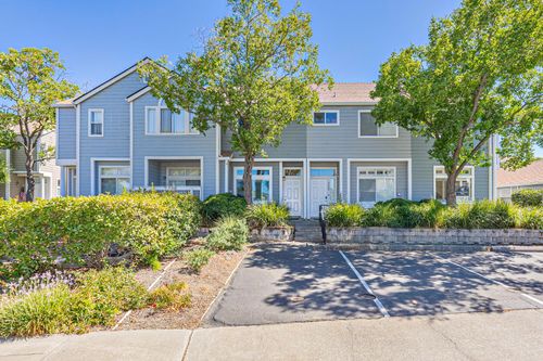 3131 Woods Cir, Davis, CA, 95616-2686 | Card Image