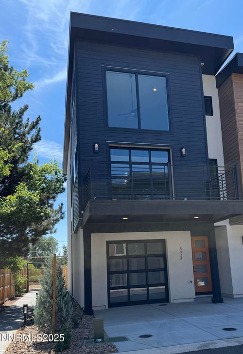 18-3834 Lakeside Dr, Reno, NV, 89509-8211 | Card Image