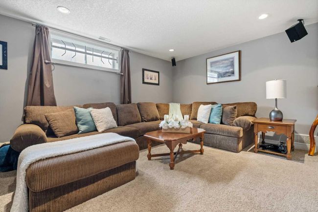 643 Woodsworth Road Se, Home with 5 bedrooms, 3 bathrooms and 3 parking in Calgary AB | Image 25