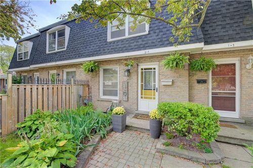 2-1 Donlea Dr, Cambridge, ON, N1S1S7 | Card Image