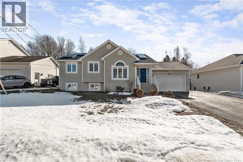 980 Barachois St, Dieppe, NB, E1A7E4 | Card Image