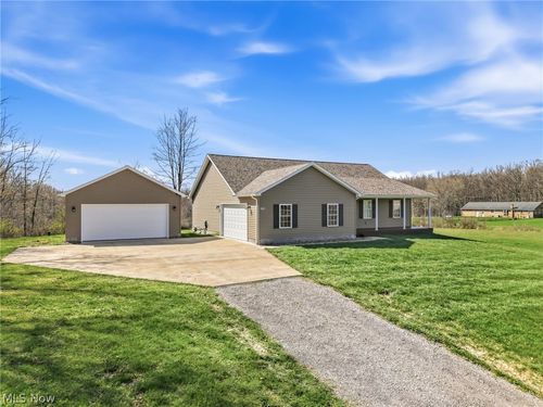 3766 Pothour Wheeler Rd, Hubbard, OH, 44425-9752 | Card Image