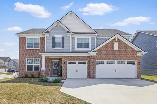 3999 Kensington Dr, Danville, IN, 46122-6008 | Card Image