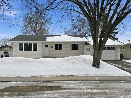 2062 96th Street, North Battleford, SK, S9A0J4 | Card Image