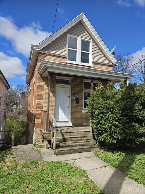 843 Fairbanks Ave, Cincinnati, OH, 45205-1805 | Card Image