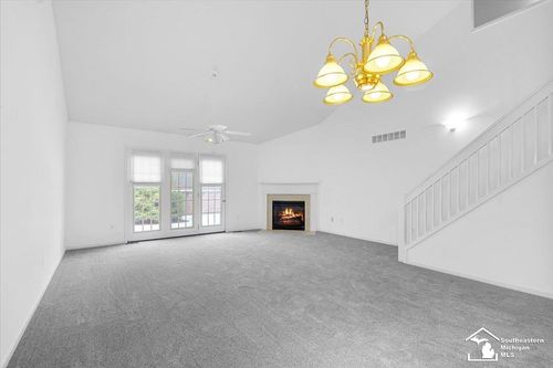 20762 Bishop Dr, Trenton, MI, 48183-7615 | Card Image