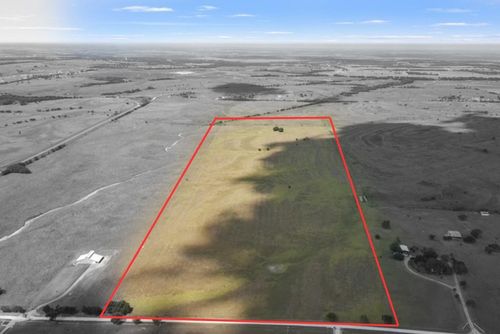 215 N Hill E, Milford, TX, 76670 | Card Image