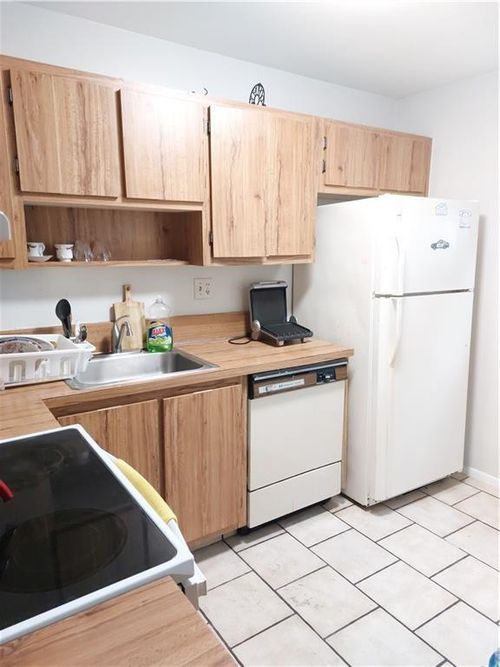 apt-104-502 Gardens Dr, Pompano Beach, FL, 33069-6410 | Card Image