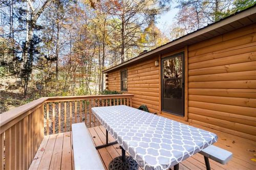 32 Walton Ln, Rabun Gap, GA, 30568-2812 | Card Image