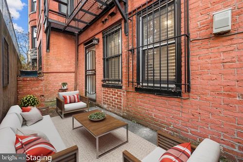 apt-2-2032 15th St Nw, WASHINGTON, DC, 20009-5879 | Card Image