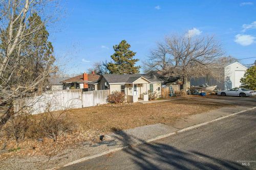 300 14th Ave N, Buhl, ID, 83316-1706 | Card Image