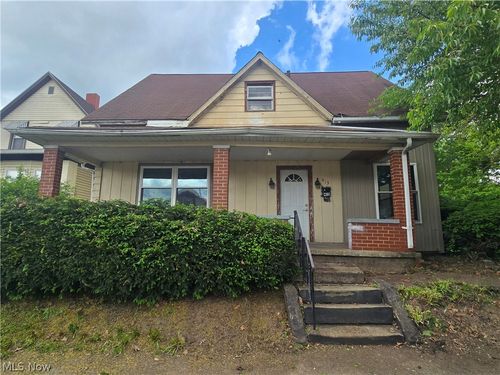 413 N 9th St, Coshocton, OH, 43812-1206 | Card Image