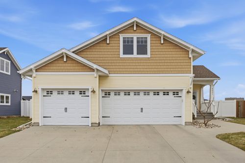 4931 38th Ave S, Fargo, ND, 58104-8513 | Card Image