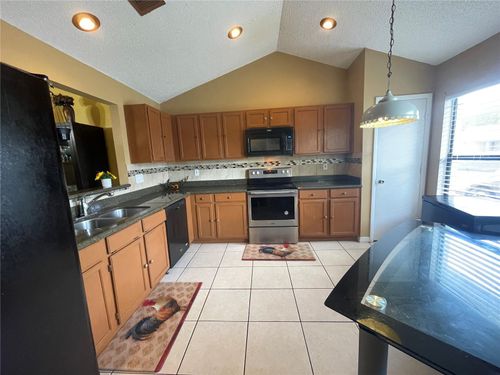 3050 Golden Rock Dr, Orlando, FL, 32818-3312 | Card Image