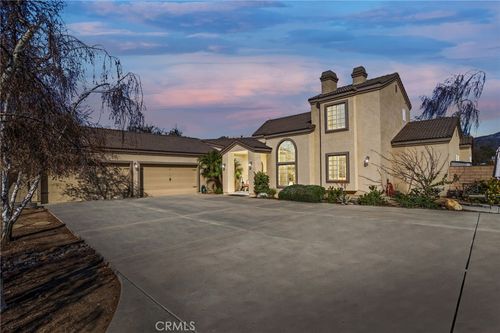 40590 Lincoln St, Cherry Valley, CA, 92223-4950 | Card Image