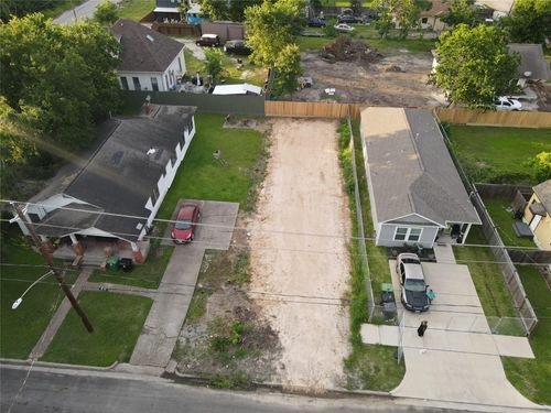 2513 Sumpter St, Houston, TX, 77026-6940 | Card Image
