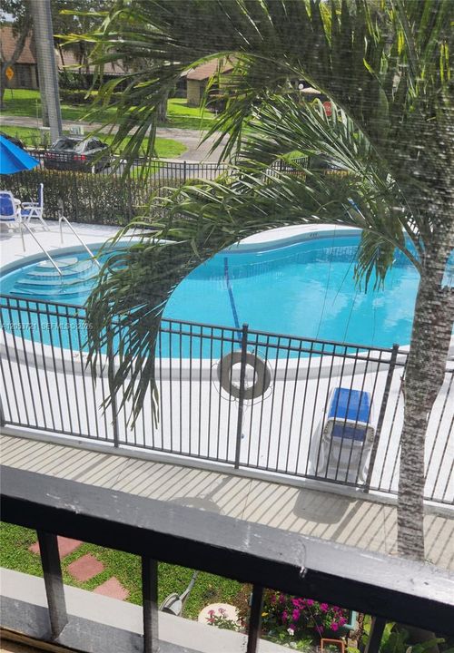 2b-3811 Nw 84th Ave, Sunrise, FL, 33351-6135 | Card Image