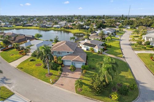 8607 51st Ave W, BRADENTON, FL, 34210-2308 | Card Image