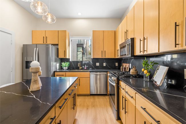 APT-6 - 4111 Newton Ave, Condo with 2 bedrooms, 3 bathrooms and null parking in Dallas TX | Image 4